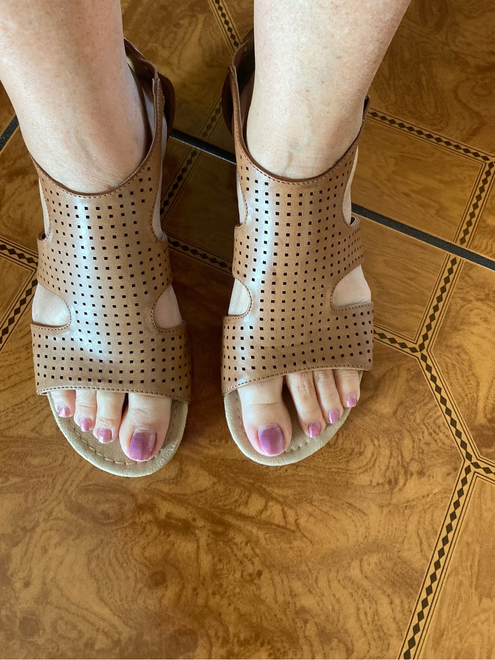 St. John’s Bay Women's Tan/Brown Perforated Comfort Sandals size 9